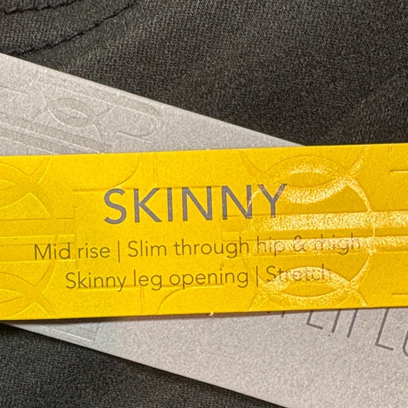 Jennifer Lopez Charcoal/Black Mid-Rise Skinny Jeans Rhinestone Side Stripes NWT - Picture 4 of 12